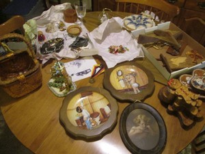 Large collection of assorted wood shape decor, religious decor and more