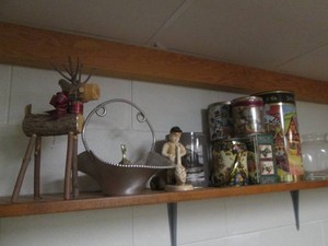 Collector tins and other decor