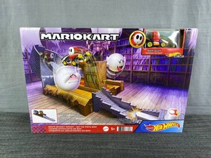 Hot Wheels Mario Kart Boos Spooky Sprint Set - Brand New 