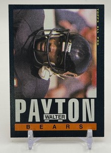 Walter Payton 1985 Topps Football Card No. 33
