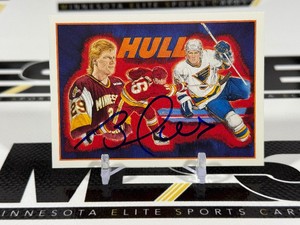 Brett Hull Auto 1992 Upper Deck Hockey Heroes #9 Card