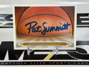 Pat Summitt Autograph Basketball Card