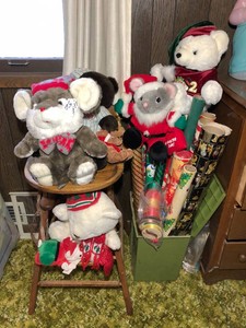 Highchair with Christmas bears and wrapping paper
