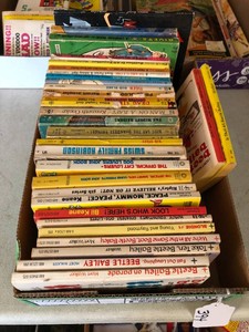 Paperback books - Beetle Bailey, MAD and others