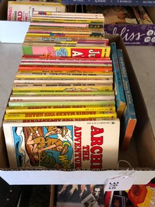 Paperback books - Charley Brown, Dennis the Menace and others