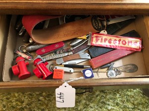 Pocket knives, straight razors, advertising patches, Tonka Toy fire hydrant firetruck toy accessory