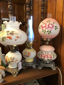 Table top electric lamps