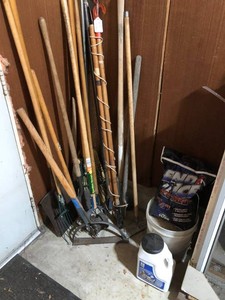 Yard and garden, ice melt