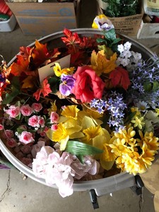 Rubbermaid container with artificial flowers, many new