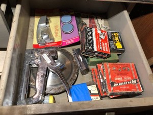 Staple guns, staples