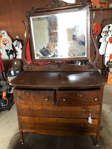 Vintage dresser with mirror mirror missing peg