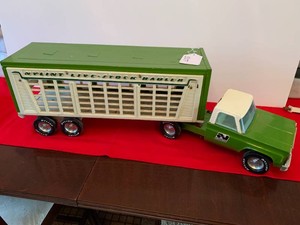 Nylint toy livestock hauler truck