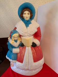 Caroler blow mold