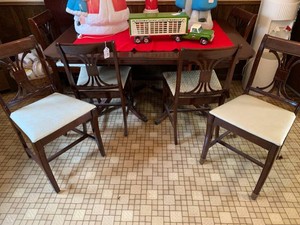 Duncan Phife dining room table with 2 leaves, 6 chairs
