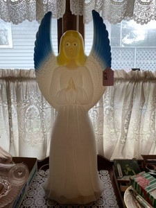 Angel blow mold