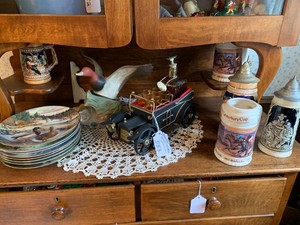 Liquor decanters, mugs and duck plates