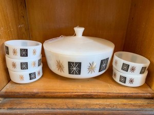 Federal Glass atomic snowflakestarburst covered bowl and small dishes