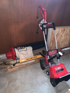 Toro snowblower shovels, leaf blower and Homelite trimmer
