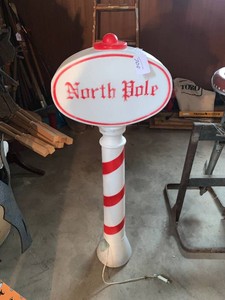 North Pole bow mold