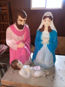 3 pc Nativity set, no cradle