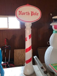 North Pole bow mold