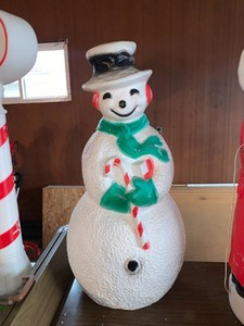 Snowman blow mold