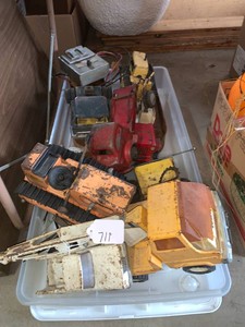 Tote of Tonka, Structo and other metal toys and parts