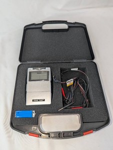 Roscoe Muscle Medical TENS 7000 Unit with Lead Wires & Carrying Case-Tested, Works