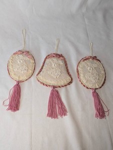 3-Piece Vintage Victorian-Style Lace & Tassel Ornament Set  Ivory & Dusty Rose