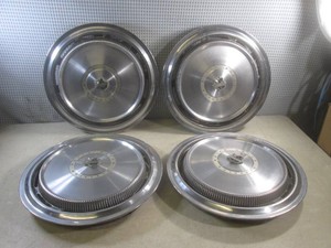 (D-3) Set of 4 1971-1973 Buick Electra Limited Estate Wagon 15 Hubcaps