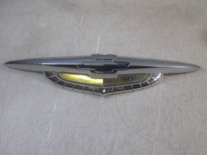 (D-3) Vintage 1950s Chevrolet Chrome Hood Emblem GMC4