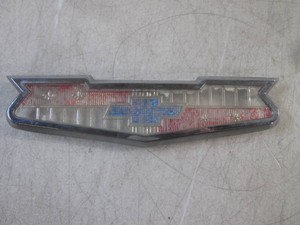 (F-0) Vintage 1956-1958 Chevy Belair 150 210 Emblem