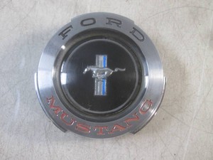 (F-0) Vintage 1965 Ford Mustang Gas Cap