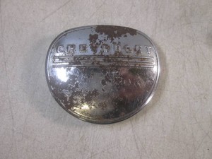 (F-0) Vintage 1947-1954 Chevrolet Horn Ring Cap Button