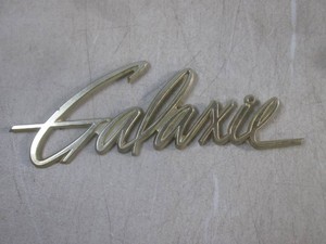 (F-0) Vintage 1960s Ford Galaxie Front Fender Golden Script Emblem
