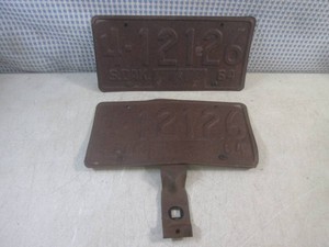 (BS) Pair of Vintage 1964 South Dakota License Plates with Mouting Brackets