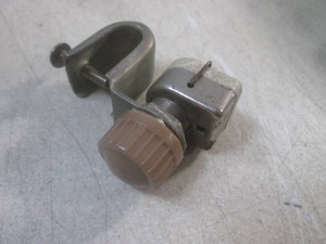(FS) Vintage Automotive Below Dash Turn Click On and Turn 34 Switch