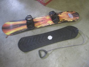 (CS) 2 Snowboards 58 x 42 Long