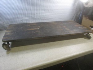 (BS) Vintage Dolly 38 x 18