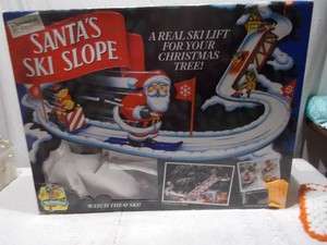 Vintage Mr. Christmas Santas Ski Slope Animated & Musical Ski Lift Tree Decoration in Box