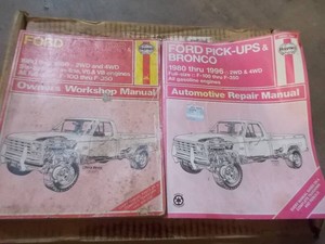 Vintage Ford Truck Repair Manuals Lot  Haynes Pick-Ups & Bronco Guides