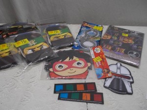 Five Nights at Freddys Party Decoration Kit & Costume Mask Lot