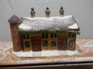 Vintage Ceramic Christmas Village Rock City Barn Advertising Building