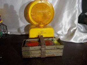 Vintage Roadside Caution Flasher & Metal Reflector Lot