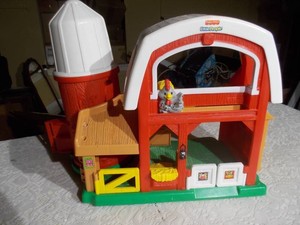 Vintage Fisher-Price Little People Play Family Farm Set