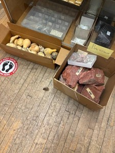 Pipestone, Dried Gourds & Sample Materials Mixed Lot