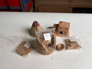 Southwestern Ceramic Decor & Mesquite Wood Pieces Mixed Lot