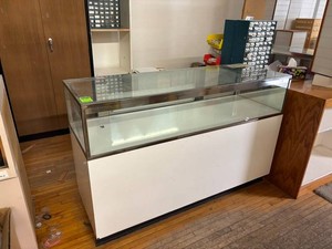 Glass-Top Retail Display Counter With Storage - 5 Ft