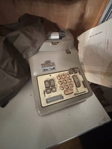 Vintage Royal Mechanical Adding Machine With Nu-Kote B800C Ribbon