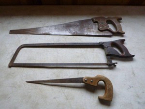 3 Hand Saws